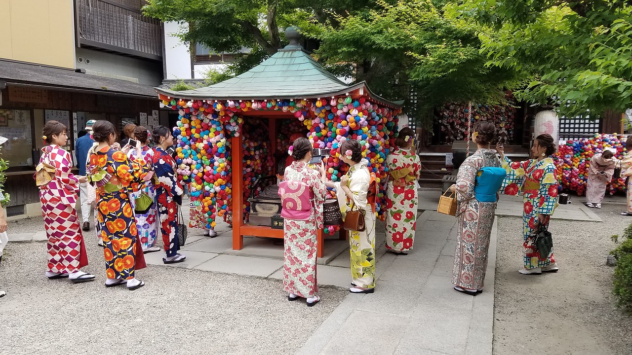 最新流行广场舞，舞动城市风情，引领时尚潮流