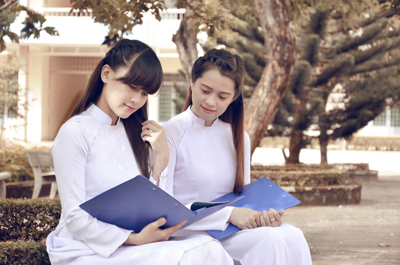 明星婚姻状况揭秘，谁结婚了？哪些明星步入婚姻殿堂？